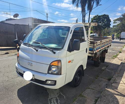 HYUNDAI HR 2.5 LONGO SEM CAÇAMBA 4X2 16V 130CV TURBO INTERCOOLER DIESEL 2P MANUAL